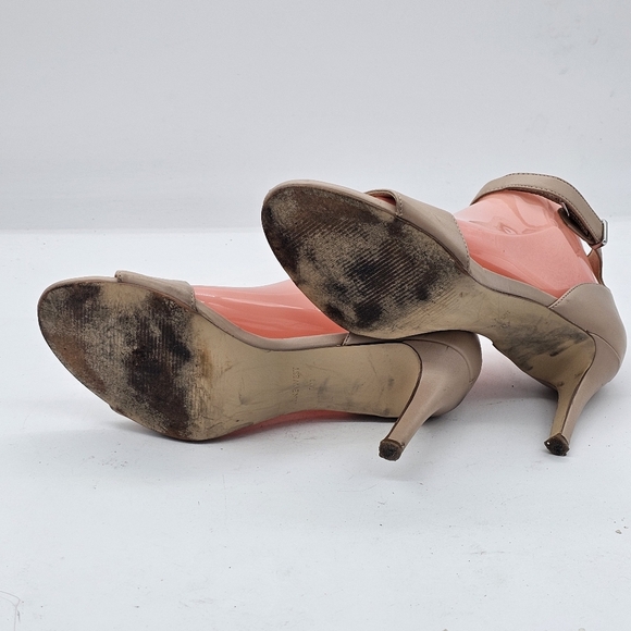 Nine West PRUCE Nude Tan Beige Leather Block Heel Sandals Size 7M - Picture 6 of 9